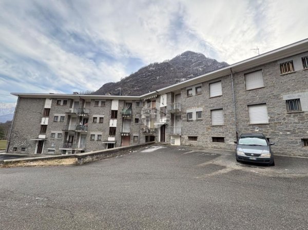 appartamento in vendita a Locana in zona Rosone