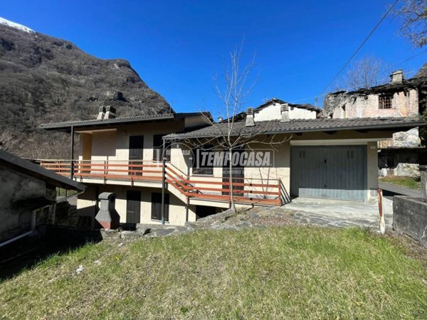 casa indipendente in vendita a Locana