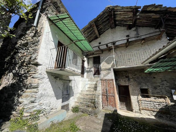 casa indipendente in vendita a Locana