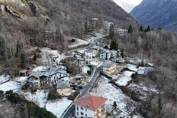 casa indipendente in vendita a Locana