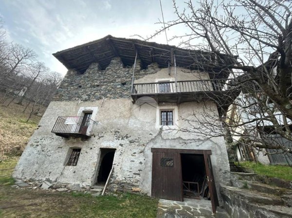 casa indipendente in vendita a Locana