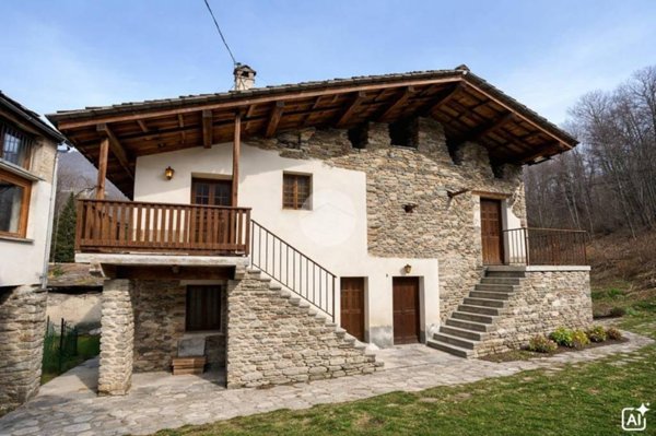 casa indipendente in vendita a Locana