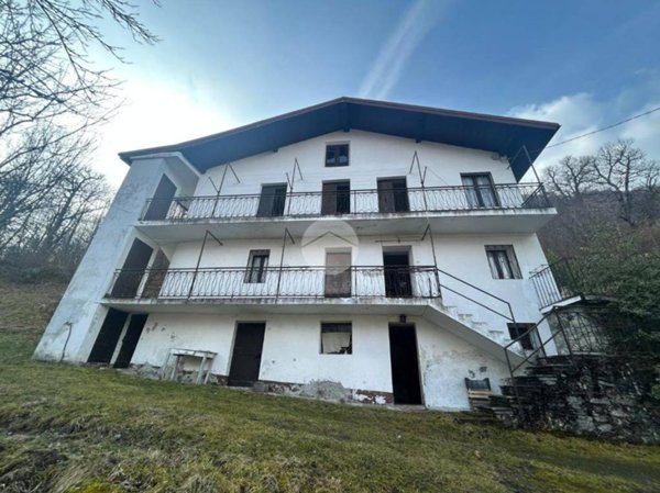 casa indipendente in vendita a Locana