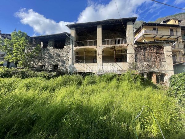 casa indipendente in vendita a Locana