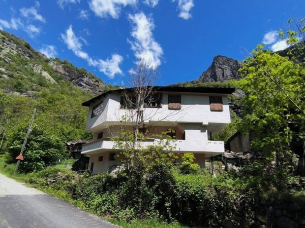 casa indipendente in vendita a Locana