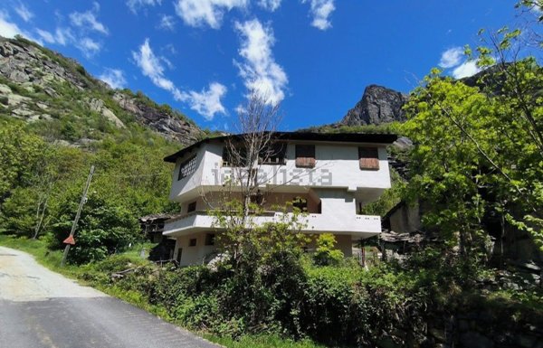 casa indipendente in vendita a Locana