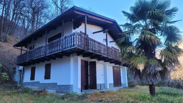 casa indipendente in vendita a Locana in zona Rosone