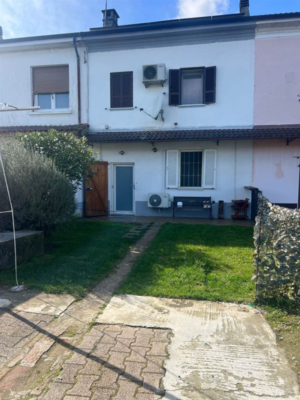 casa indipendente in vendita a Sant'Angelo Lomellina