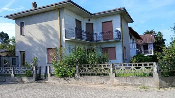 casa indipendente in vendita a Sant'Angelo Lomellina