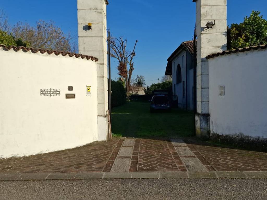 casa indipendente in vendita a San Zenone al Po