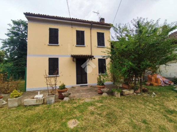 casa indipendente in vendita a San Zenone al Po
