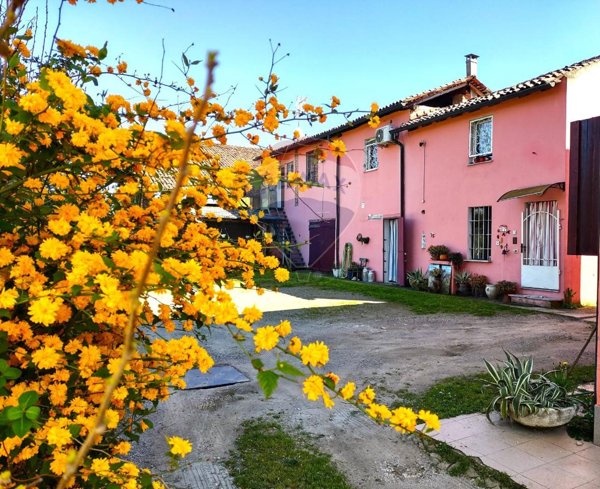 casa indipendente in vendita a San Zenone al Po