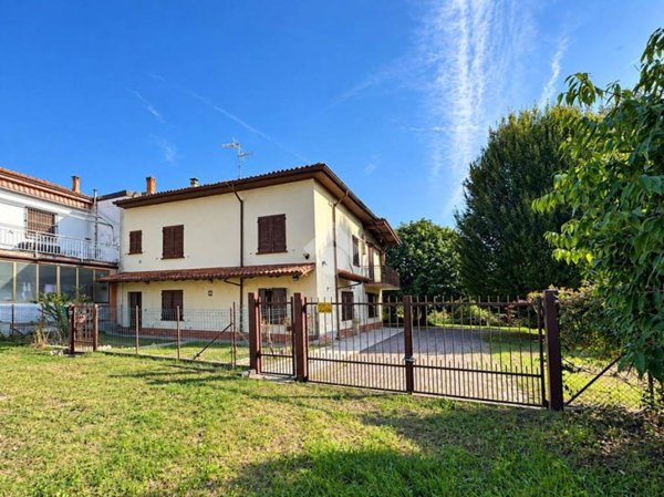 casa indipendente in vendita a San Zenone al Po
