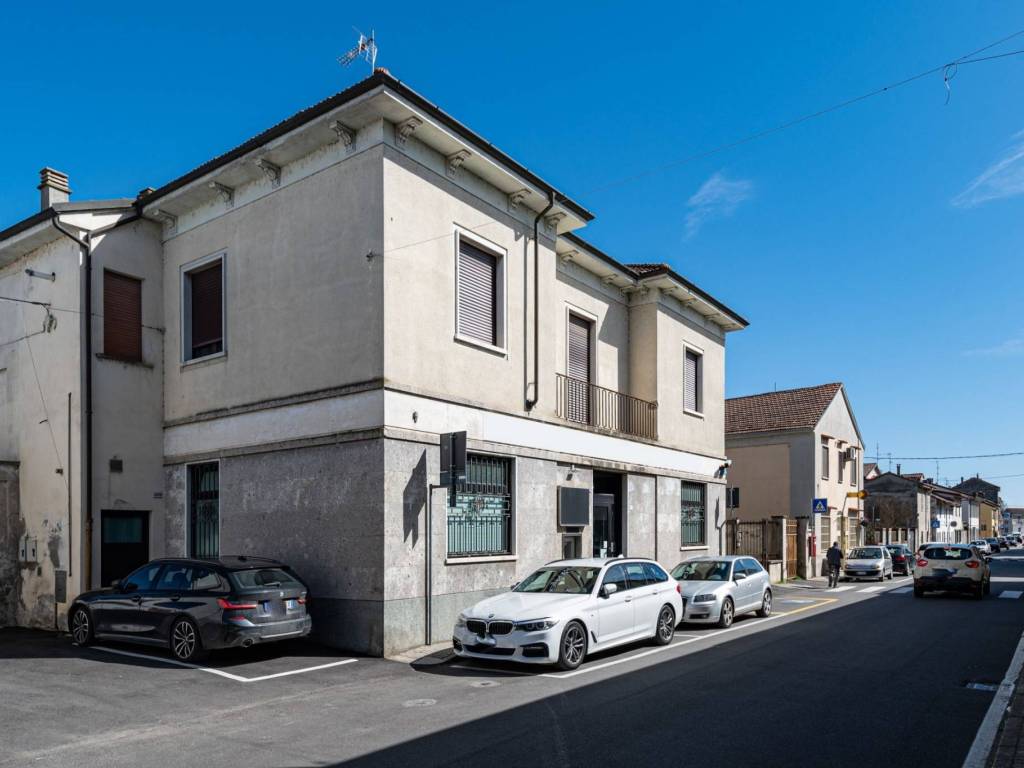 negozio in vendita a Sartirana Lomellina