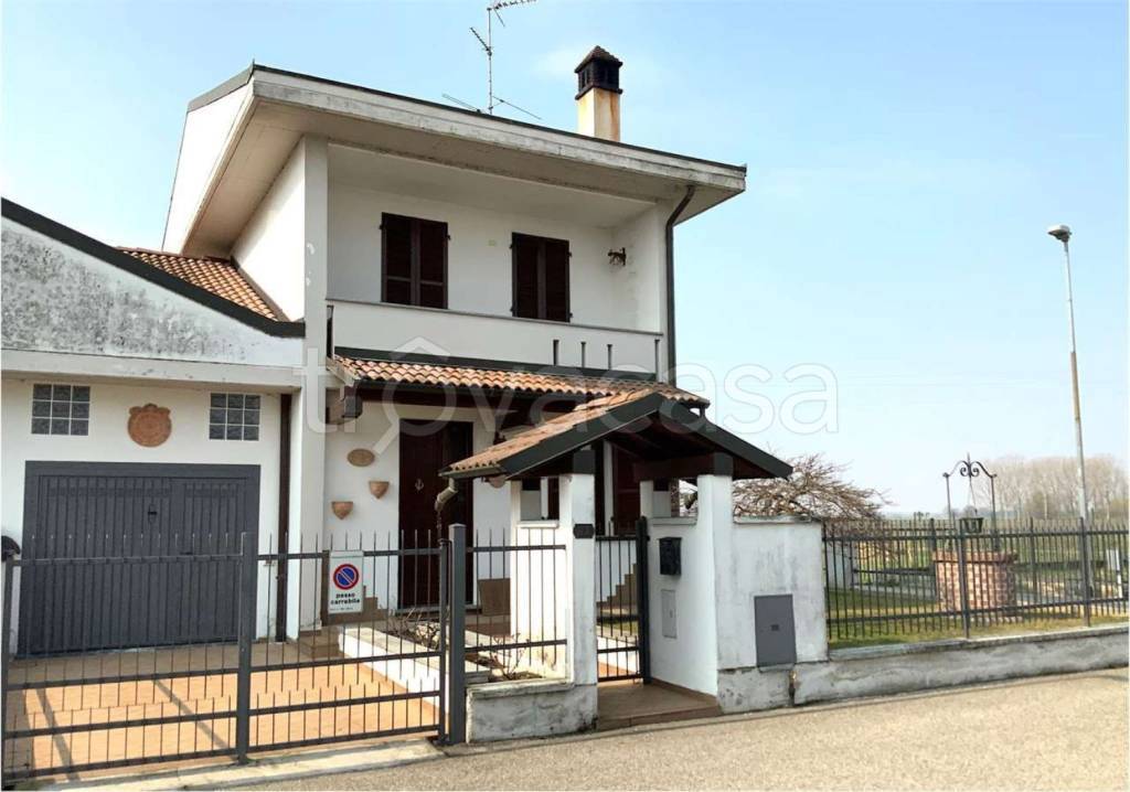 casa indipendente in vendita a Scaldasole