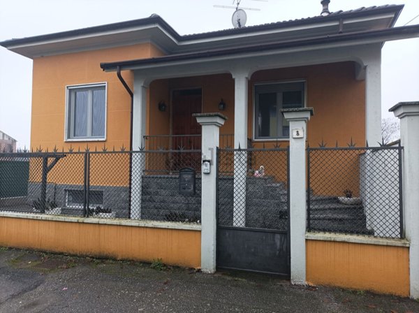 casa indipendente in vendita a Scaldasole