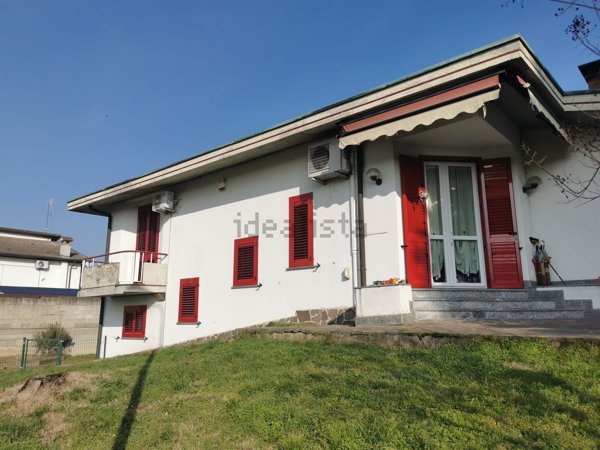 casa indipendente in vendita a Scaldasole