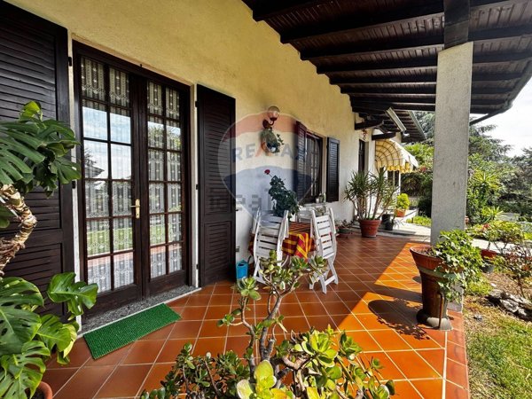 casa indipendente in vendita a Scaldasole
