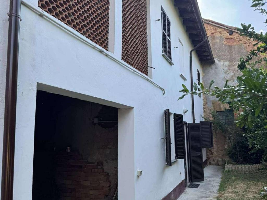 casa indipendente in vendita a Semiana