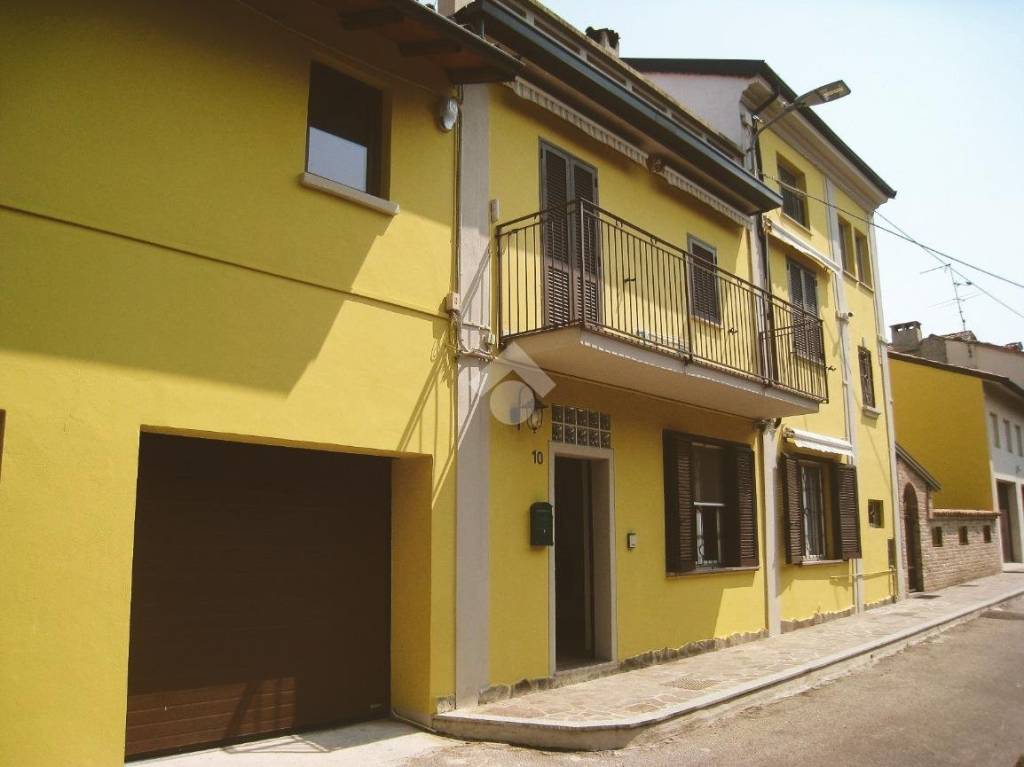 casa indipendente in vendita a Silvano Pietra