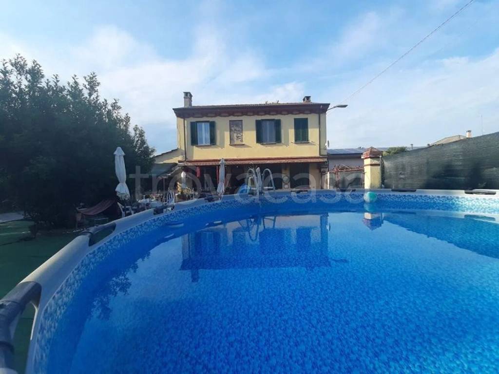 casa indipendente in vendita a Silvano Pietra