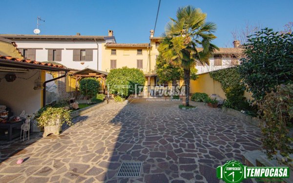 casa indipendente in vendita a Silvano Pietra