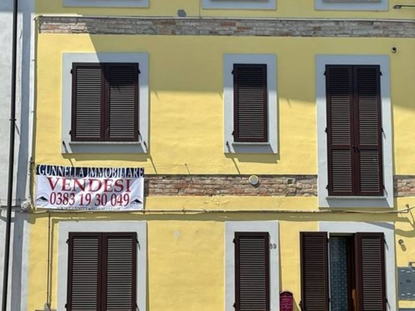 appartamento in vendita a Silvano Pietra