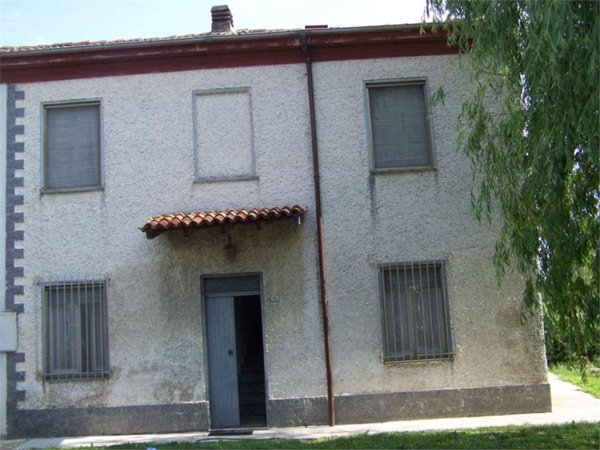 casa indipendente in vendita a Silvano Pietra
