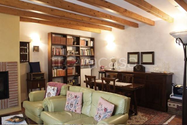 casa indipendente in vendita a Siziano