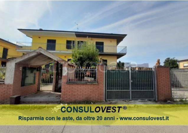casa indipendente in vendita a Siziano