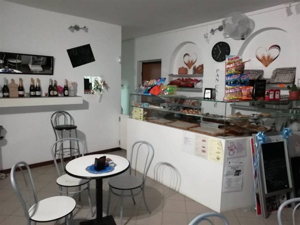 negozio in vendita a Siziano