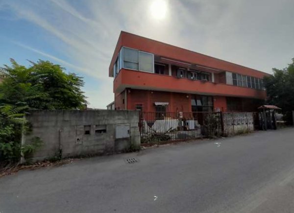 capannone in vendita a Siziano
