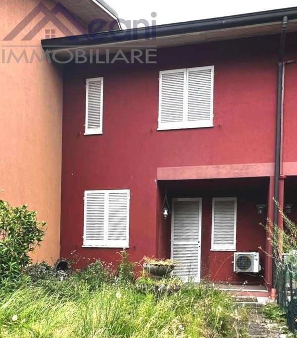 casa indipendente in vendita a Siziano
