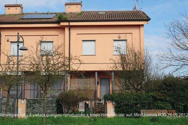 casa indipendente in vendita a Siziano