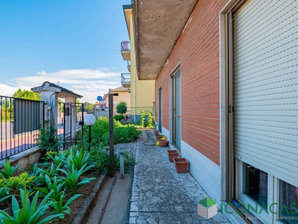 casa indipendente in vendita a Siziano