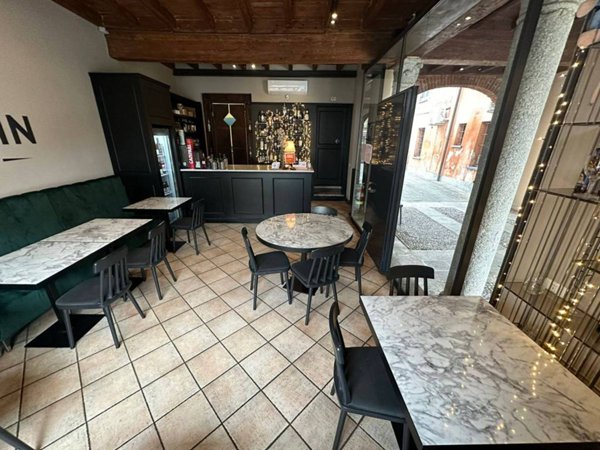 negozio in vendita a Siziano