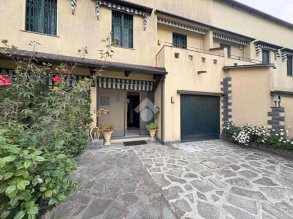 casa indipendente in vendita a Siziano