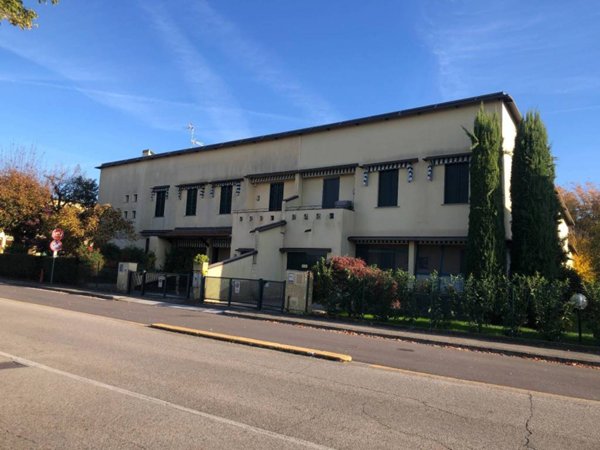 casa indipendente in vendita a Siziano