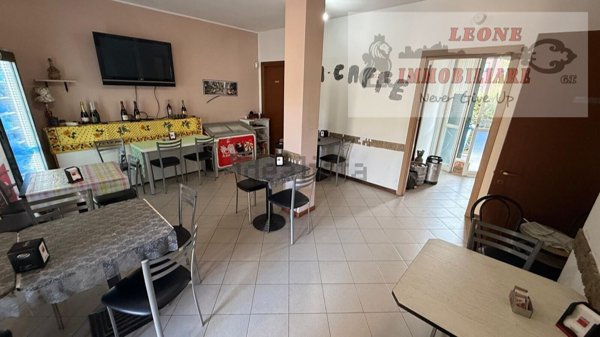 locale commerciale in vendita a Siziano