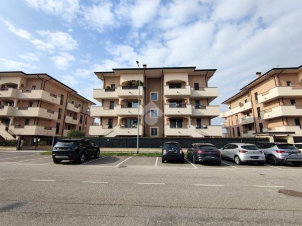 appartamento in vendita a Siziano