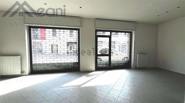 ufficio in vendita a Siziano