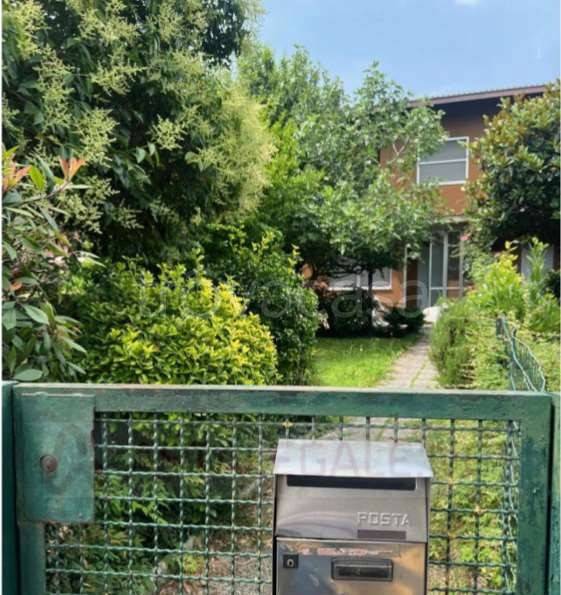 casa indipendente in vendita a Siziano