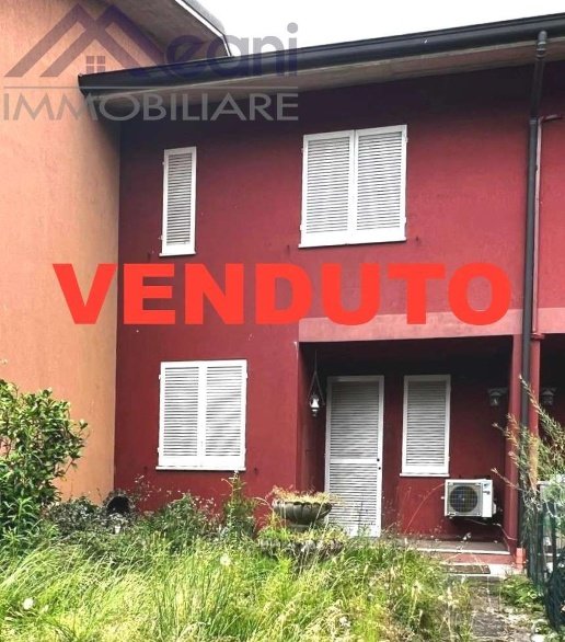 casa indipendente in vendita a Siziano