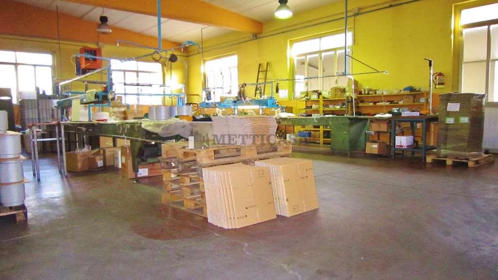 negozio in vendita a Siziano