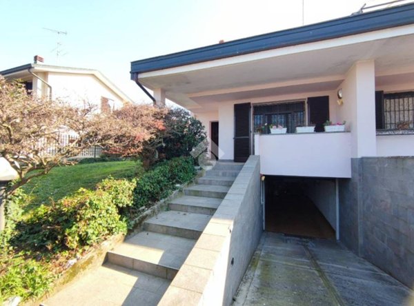 casa indipendente in vendita a Siziano