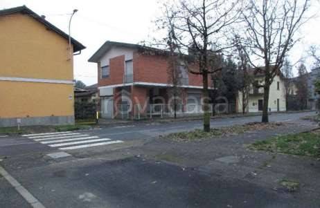 casa indipendente in vendita a Siziano