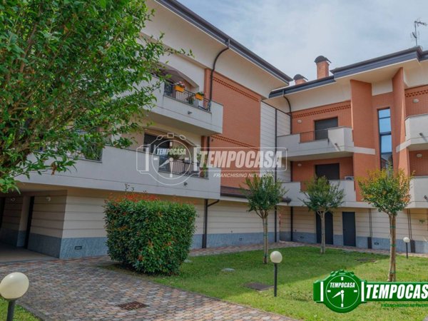 appartamento in vendita a Siziano in zona Campomorto