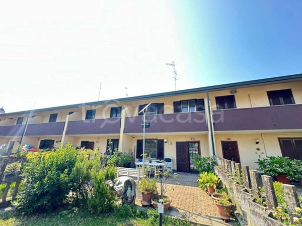 casa indipendente in vendita a Siziano in zona Campomorto