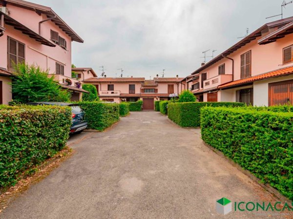 appartamento in vendita a Siziano in zona Campomorto