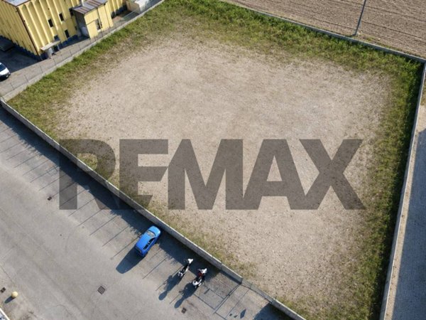 terreno agricolo in vendita a Siziano in zona Campomorto
